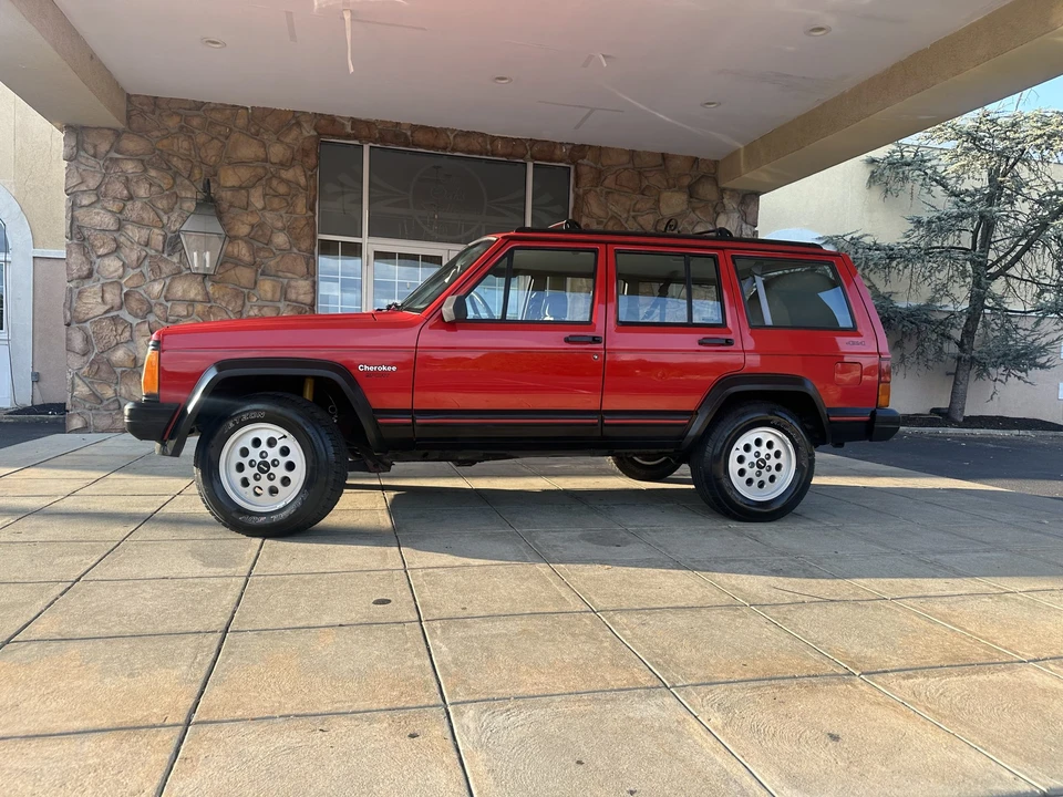 1994 Jeep XJ Cherokee - Image 7 of 31
