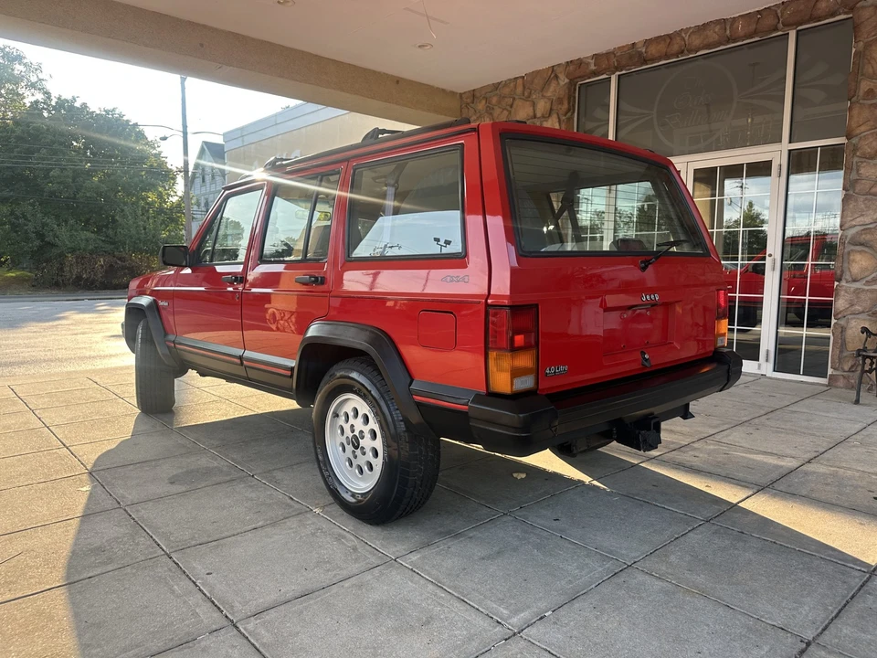 1994 Jeep XJ Cherokee - Image 11 of 31