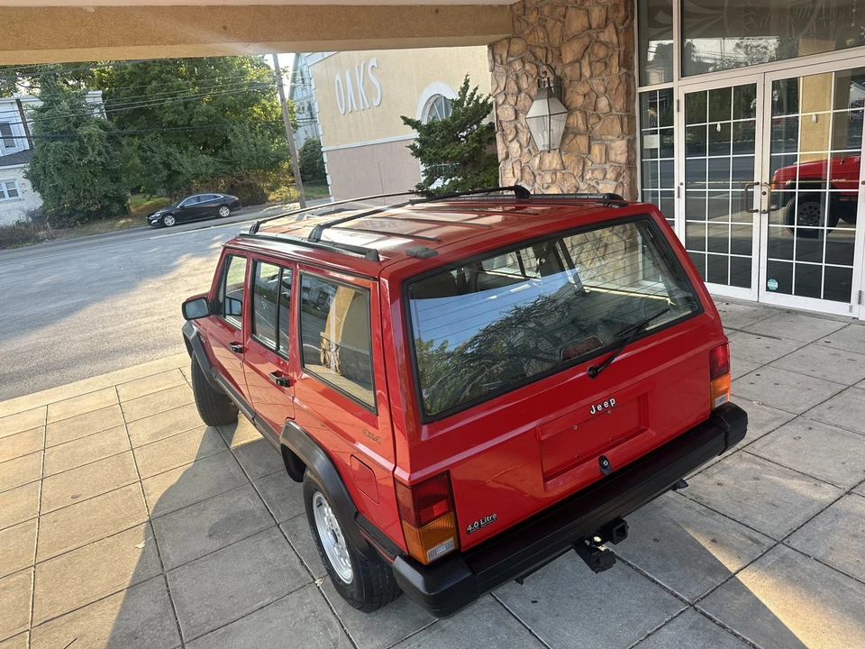 1994 Jeep XJ Cherokee - Image 13 of 31
