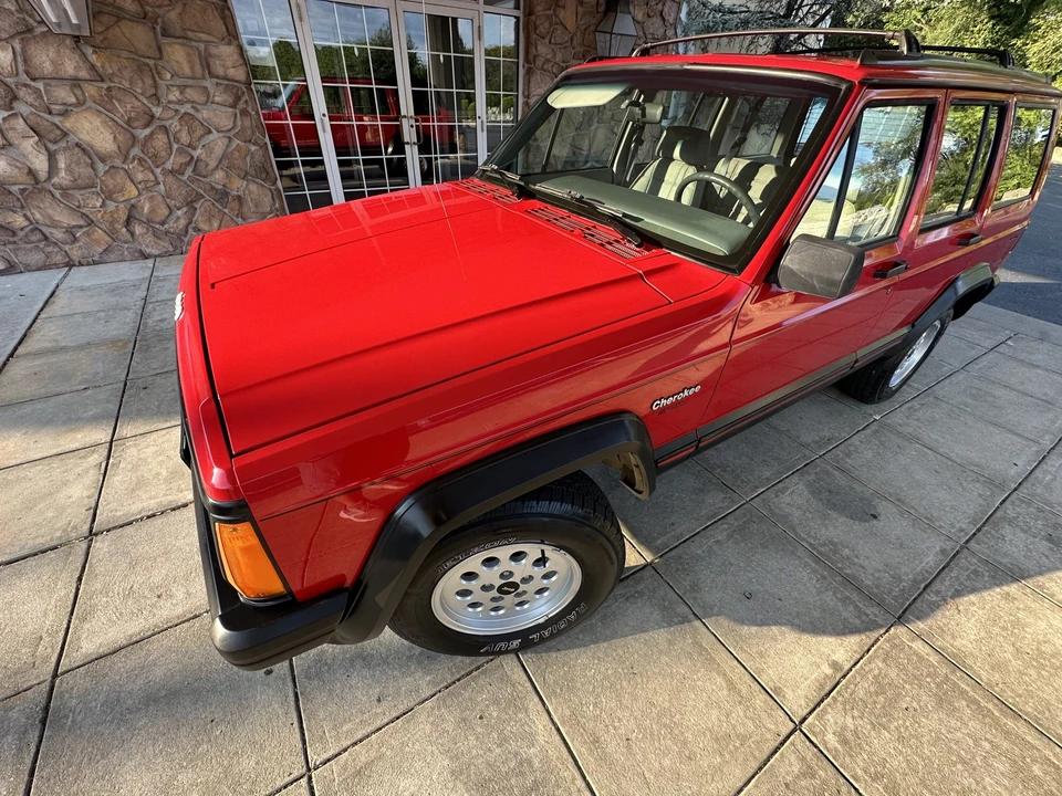1994 Jeep XJ Cherokee - Image 6 of 31