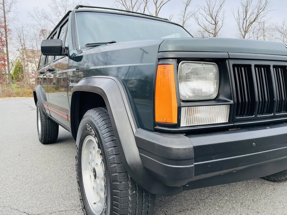 1994 Jeep XJ Cherokee - Image 12 of 31