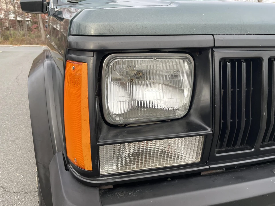 1994 Jeep XJ Cherokee - Image 14 of 31