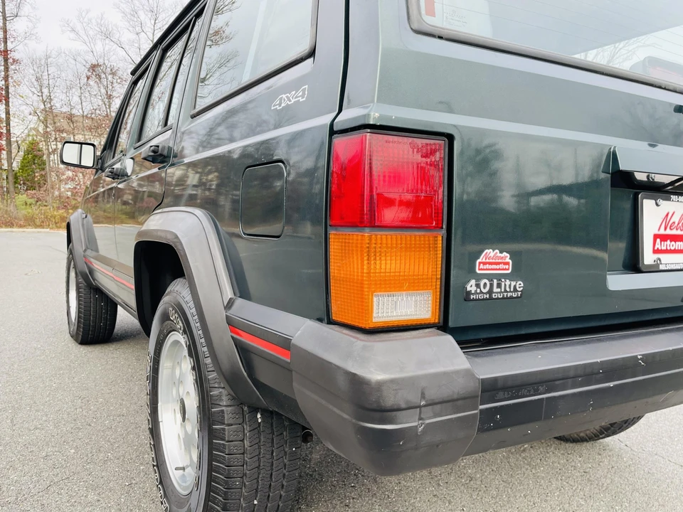 1994 Jeep XJ Cherokee - Image 18 of 31
