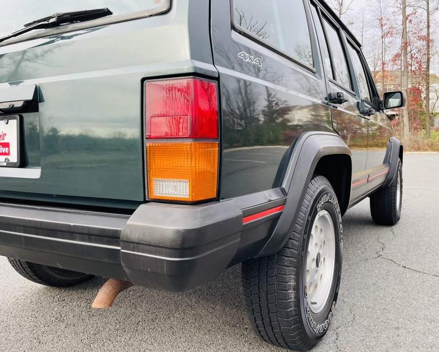 1994 Jeep XJ Cherokee - Image 19 of 31