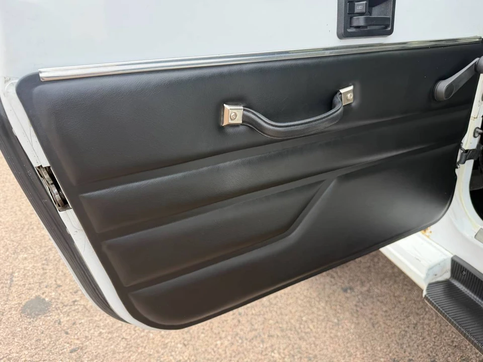 1994 Jeep YJ Wrangler - Image 10 of 24