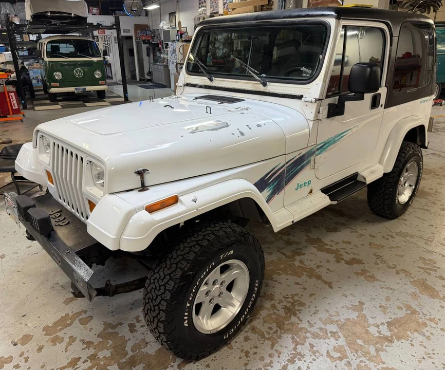 1994 Jeep YJ Wrangler - Image 16 of 24