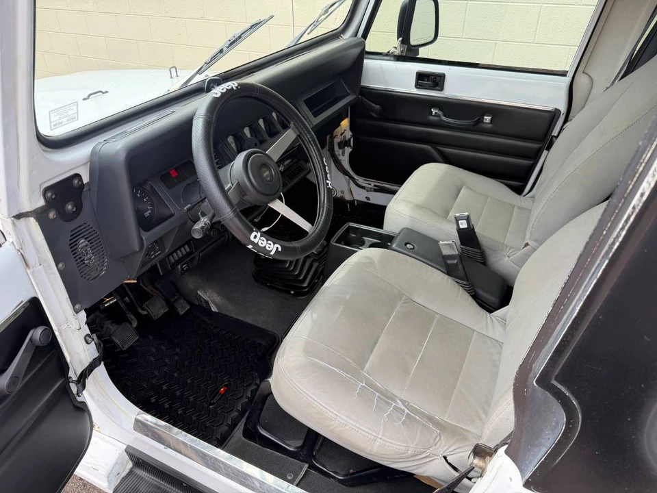 1994 Jeep YJ Wrangler - Image 9 of 24