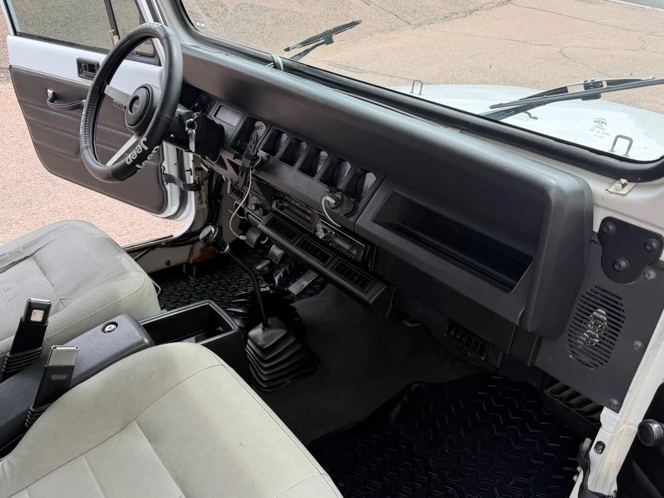 1994 Jeep YJ Wrangler - Image 12 of 24