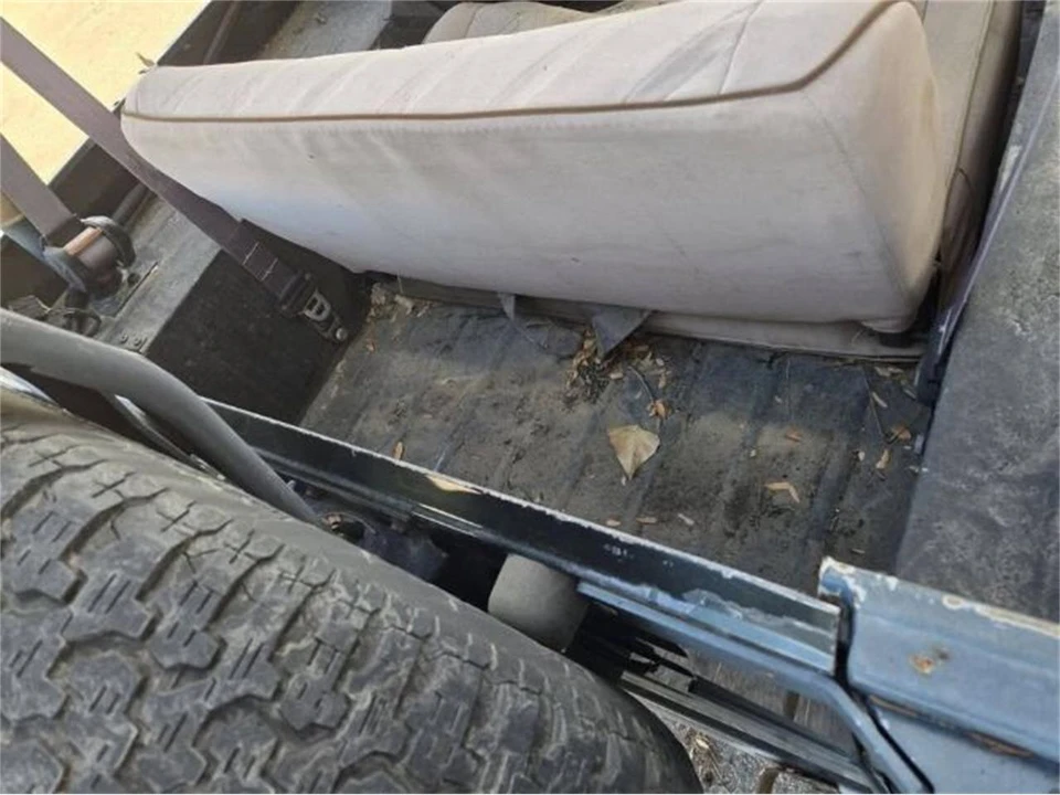 1994 Jeep YJ Wrangler - Image 12 of 21
