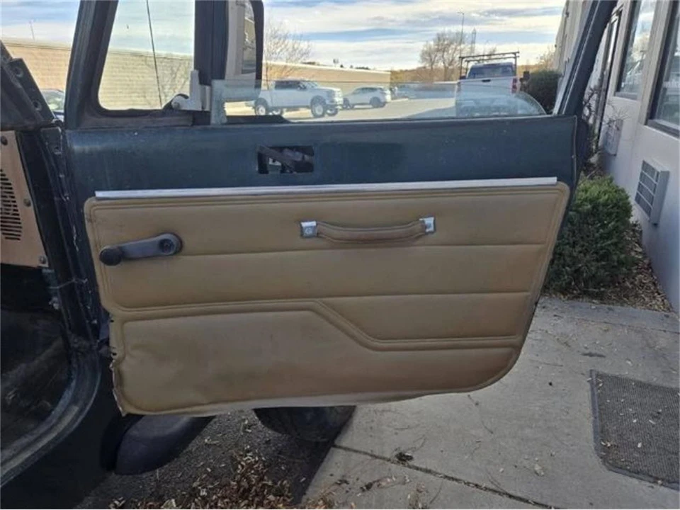 1994 Jeep YJ Wrangler - Image 14 of 21