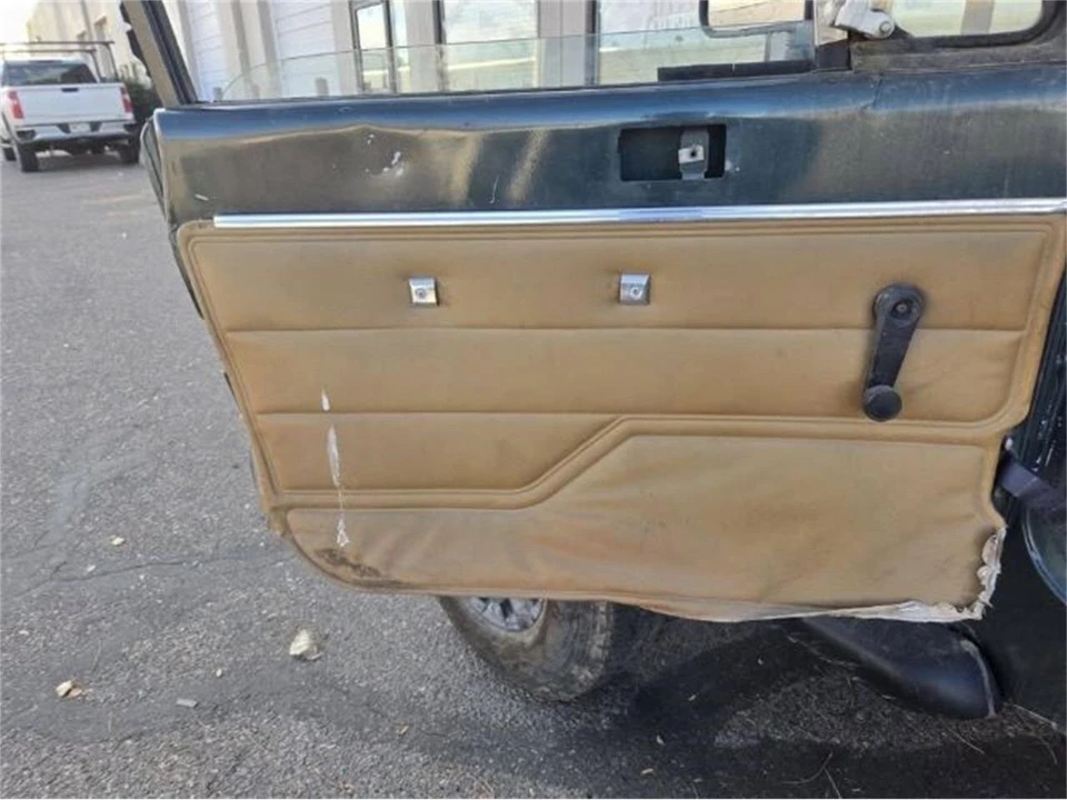 1994 Jeep YJ Wrangler - Image 16 of 21