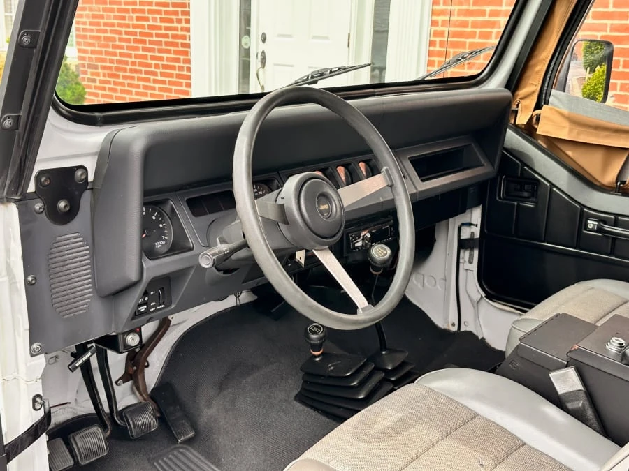 1994 Jeep YJ Wrangler - Image 4 of 7