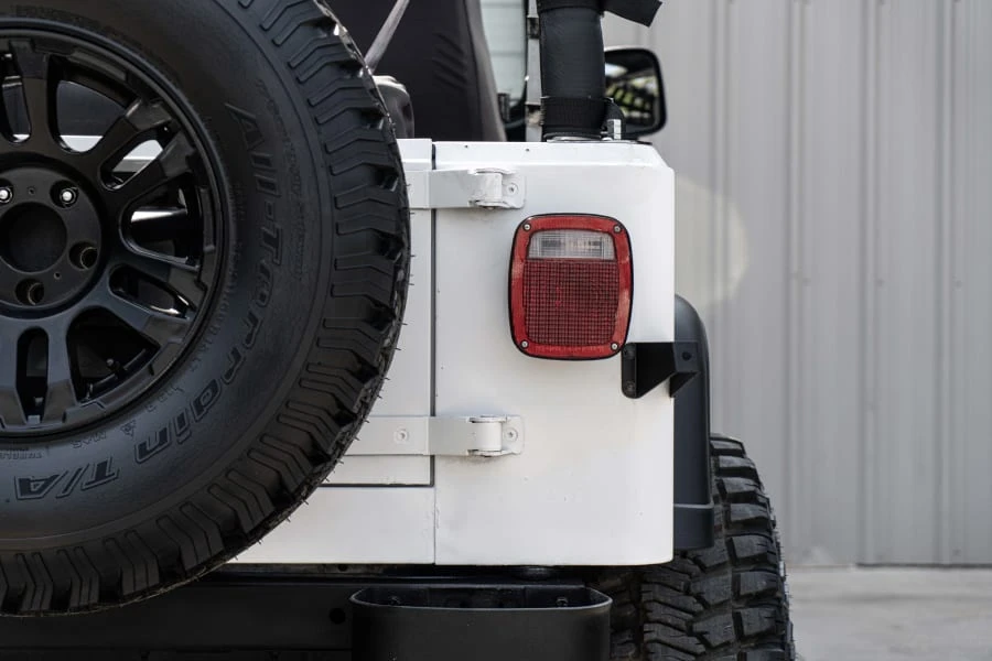 1994 Jeep YJ Wrangler - Image 24 of 31