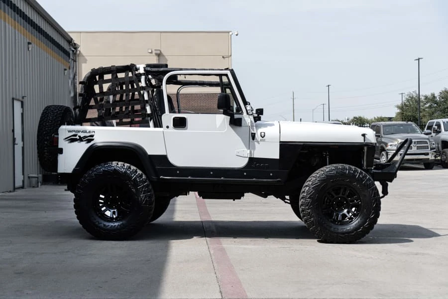 1994 Jeep YJ Wrangler - Image 15 of 31