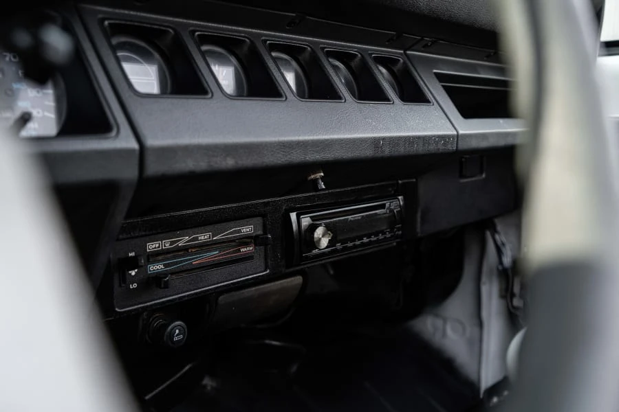 1994 Jeep YJ Wrangler - Image 30 of 31