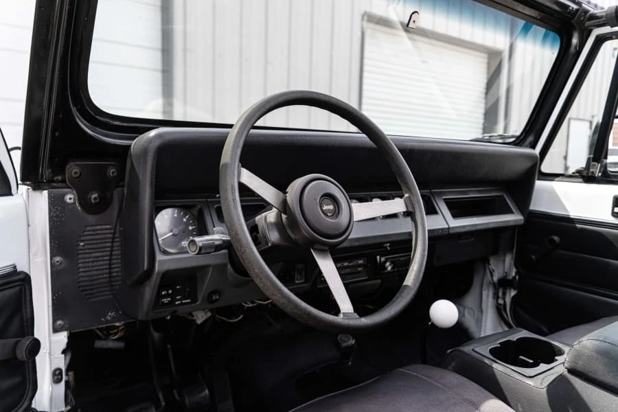 1994 Jeep YJ Wrangler - Image 29 of 31