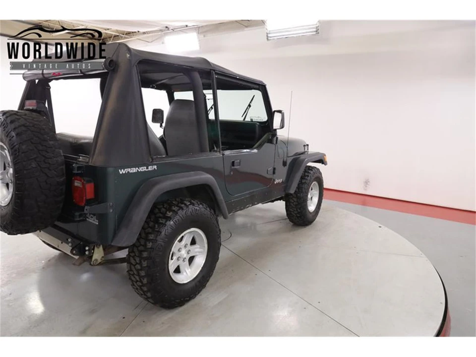 1994 Jeep YJ Wrangler - Image 28 of 31