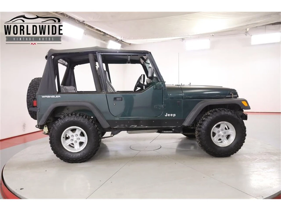 1994 Jeep YJ Wrangler - Image 4 of 31