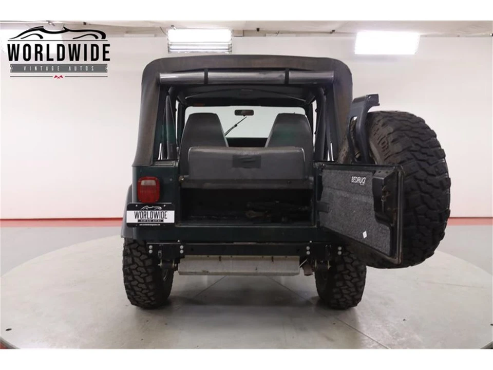 1994 Jeep YJ Wrangler - Image 23 of 31