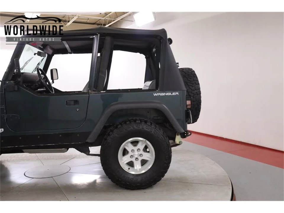 1994 Jeep YJ Wrangler - Image 14 of 31