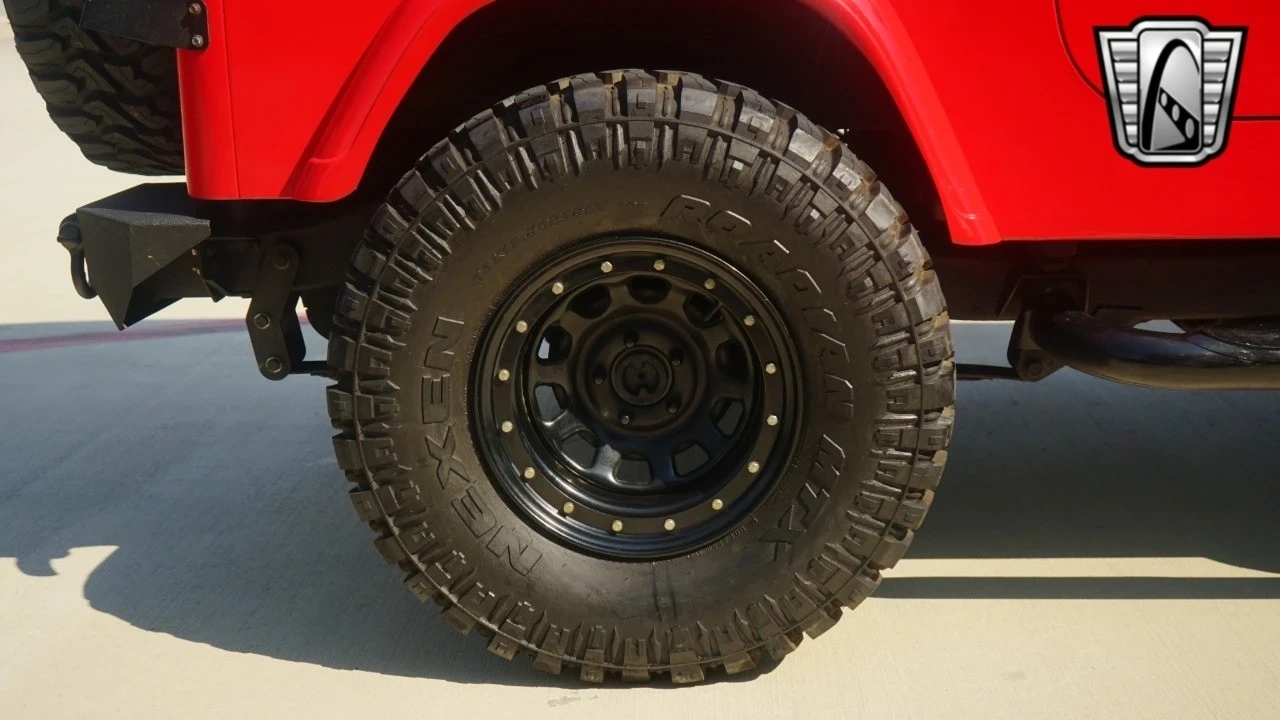 1994 Jeep YJ Wrangler - Image 11 of 21