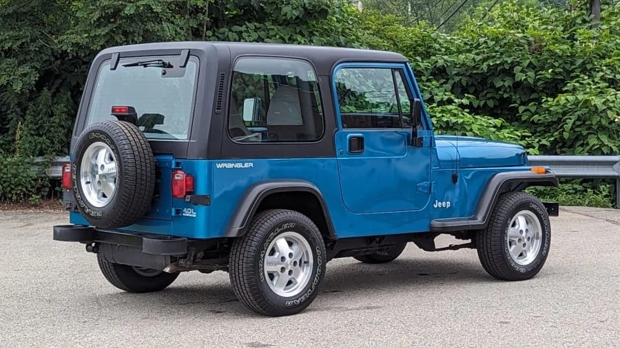 1994 Jeep YJ Wrangler - Image 11 of 31