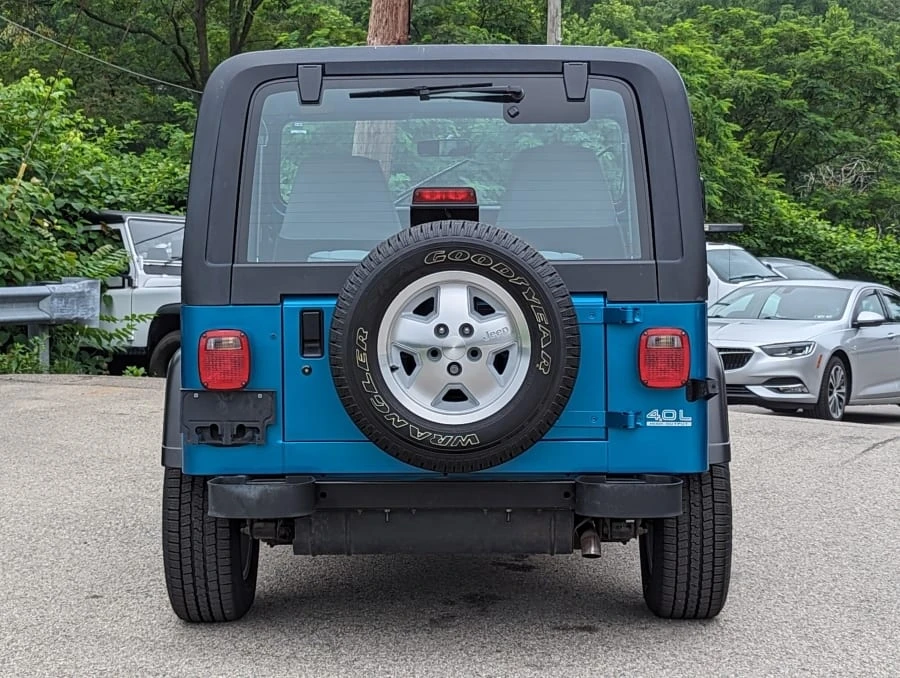 1994 Jeep YJ Wrangler - Image 5 of 31