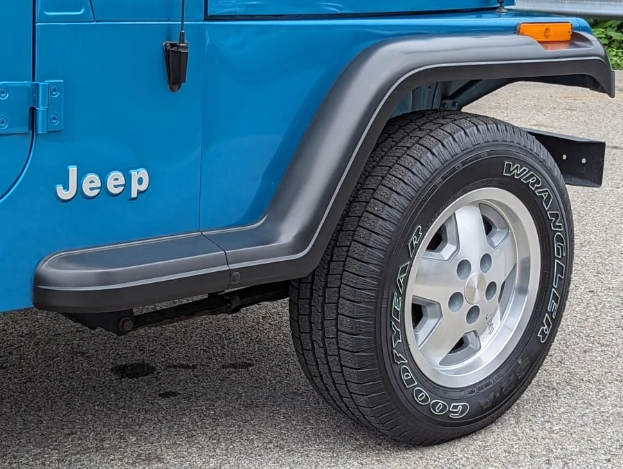 1994 Jeep YJ Wrangler - Image 10 of 31