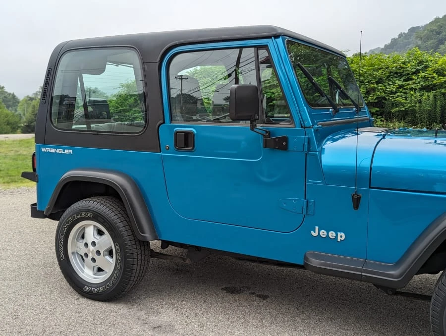 1994 Jeep YJ Wrangler - Image 20 of 31