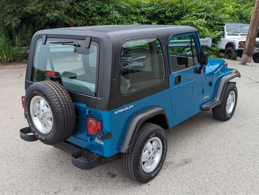 1994 Jeep YJ Wrangler - Image 29 of 31