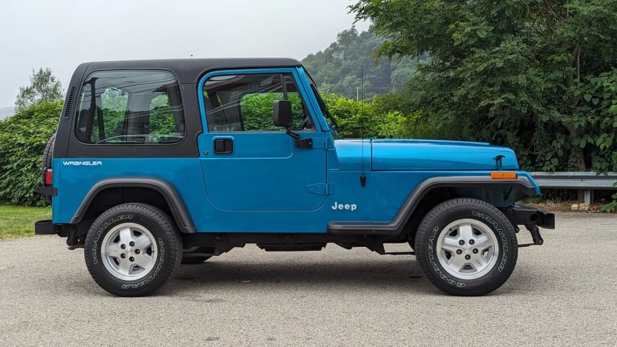 1994 Jeep YJ Wrangler - Image 2 of 31