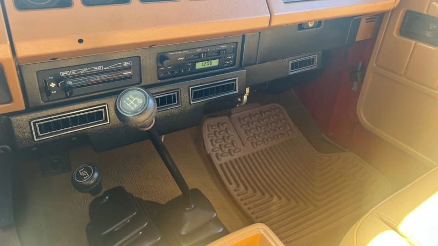 1994 Jeep YJ Wrangler - Image 14 of 21