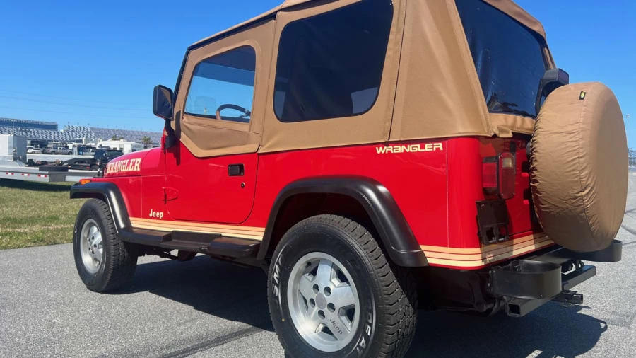1994 Jeep YJ Wrangler - Image 7 of 21
