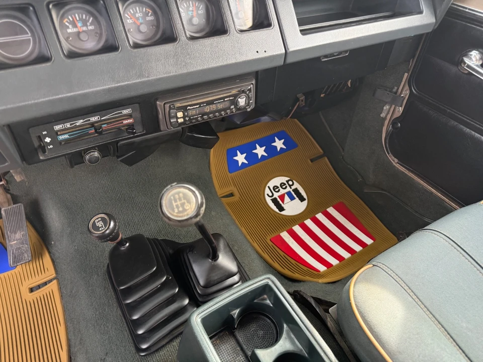1994 Jeep YJ Wrangler - Image 14 of 21