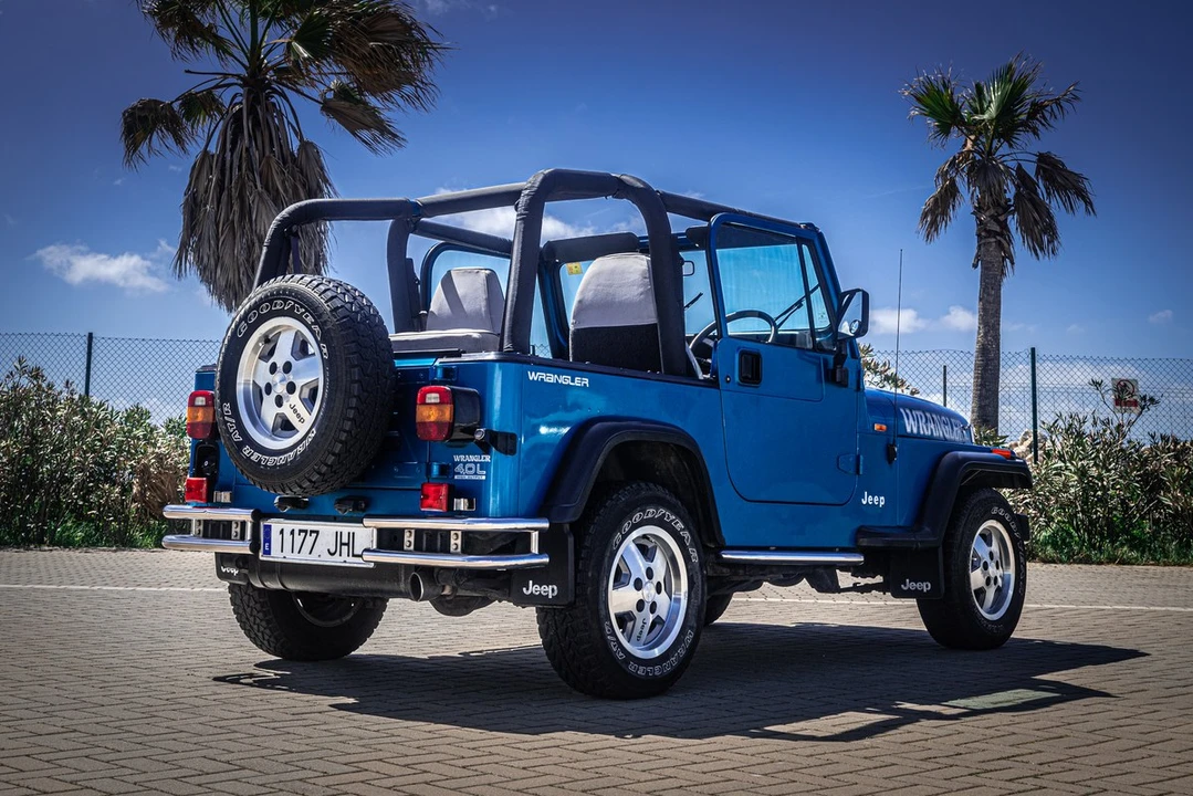 1994 Jeep YJ Wrangler - Image 28 of 30