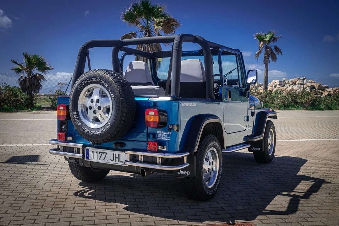 1994 Jeep YJ Wrangler - Image 11 of 30