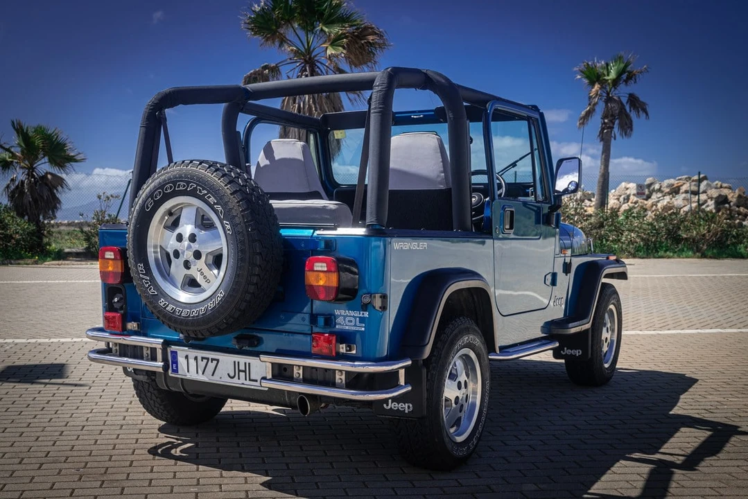 1994 Jeep YJ Wrangler - Image 12 of 30