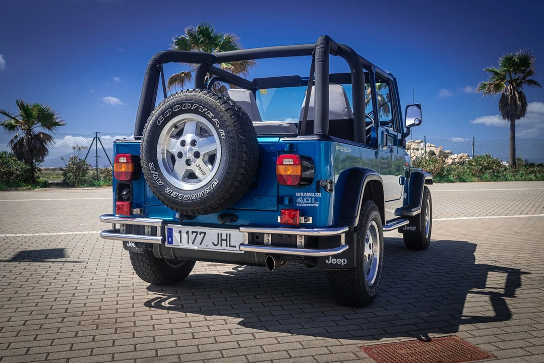 1994 Jeep YJ Wrangler - Image 14 of 30