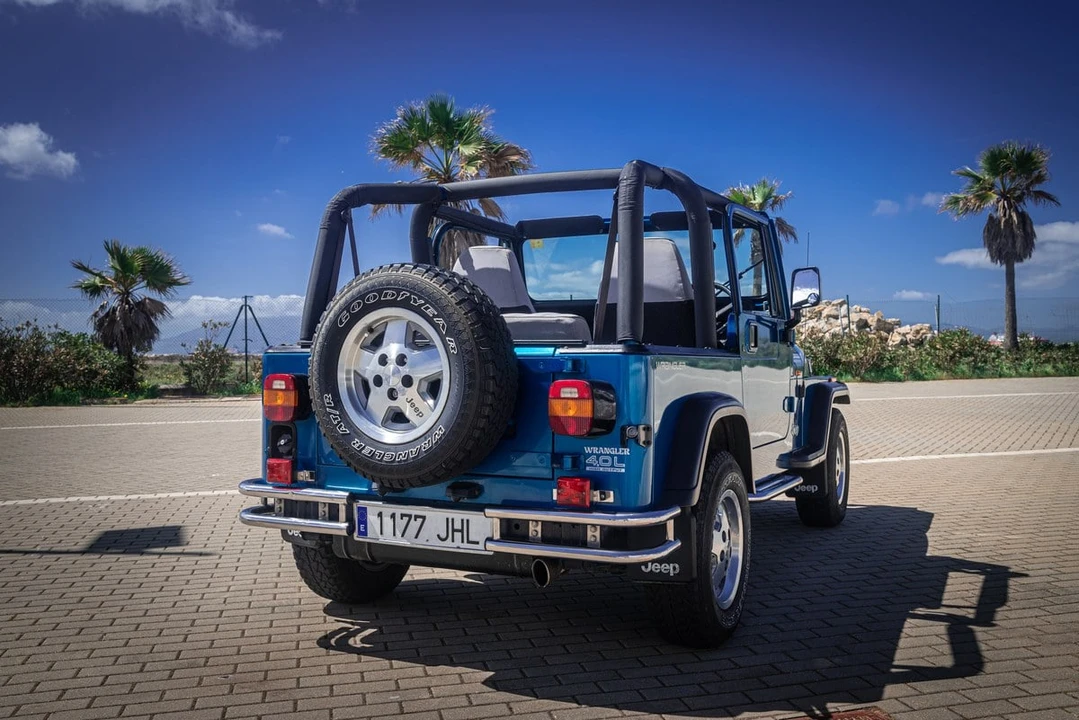 1994 Jeep YJ Wrangler - Image 13 of 30