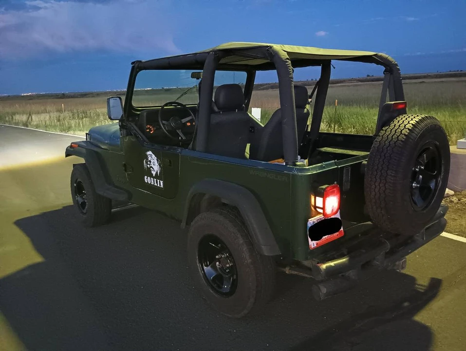 1994 Jeep YJ Wrangler - Image 10 of 15