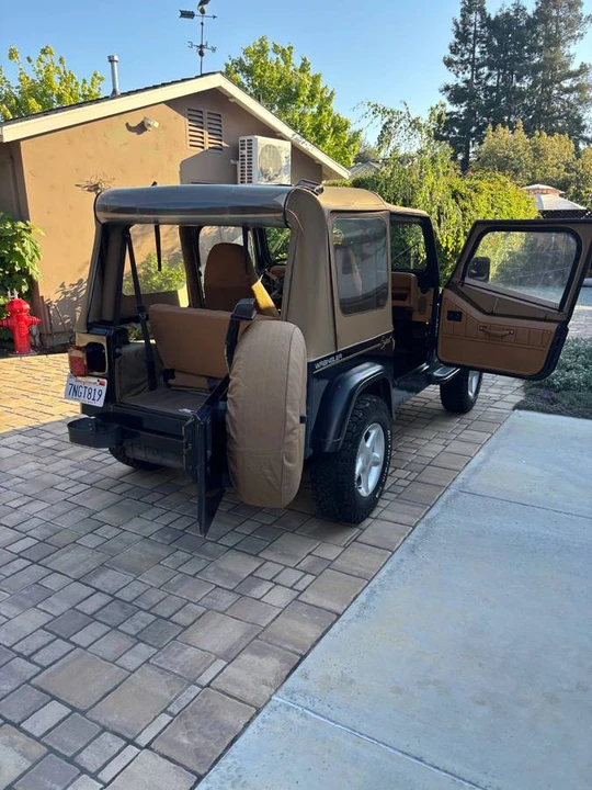 1994 Jeep YJ Wrangler - Image 10 of 23