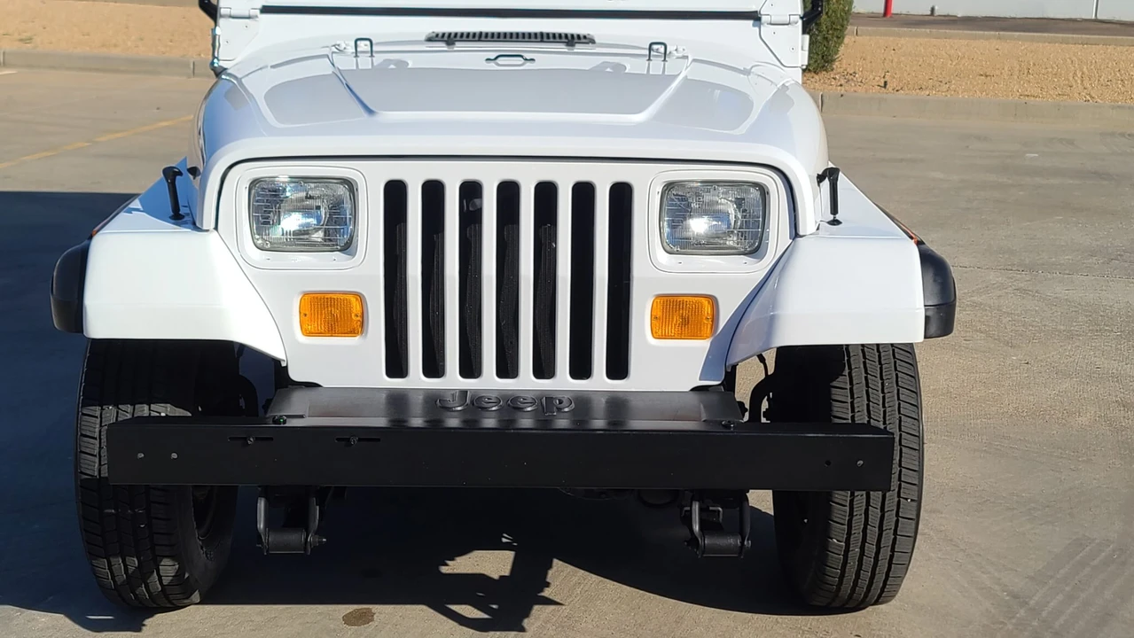 1994 Jeep YJ Wrangler - Image 19 of 31
