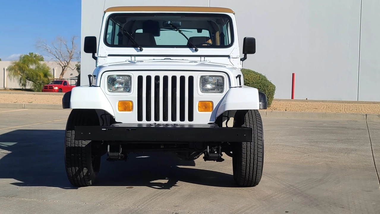 1994 Jeep YJ Wrangler - Image 5 of 31