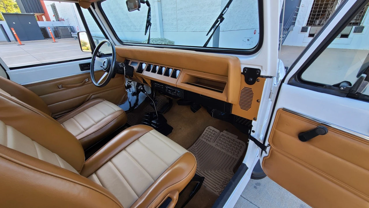1994 Jeep YJ Wrangler - Image 29 of 31