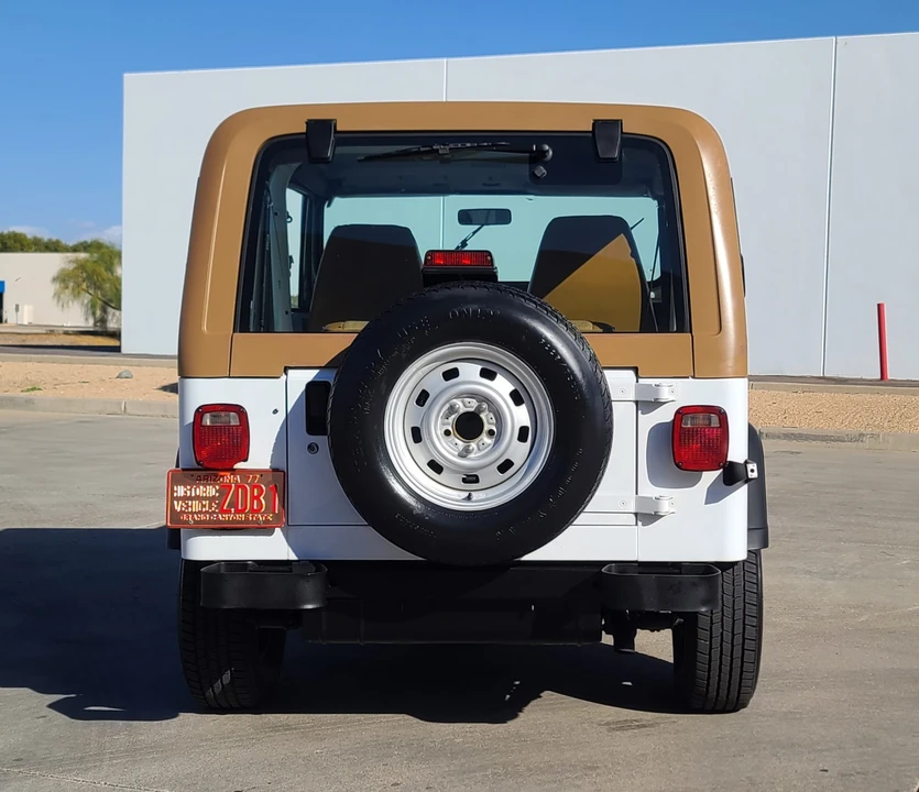1994 Jeep YJ Wrangler - Image 13 of 31