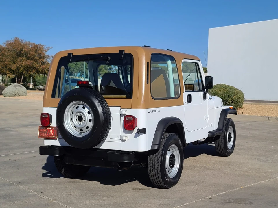 1994 Jeep YJ Wrangler - Image 11 of 31