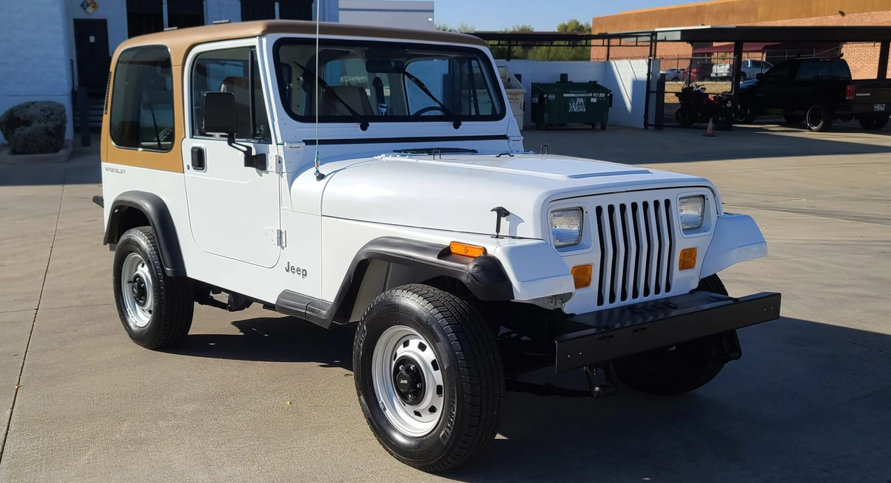 1994 Jeep YJ Wrangler - Image 6 of 31