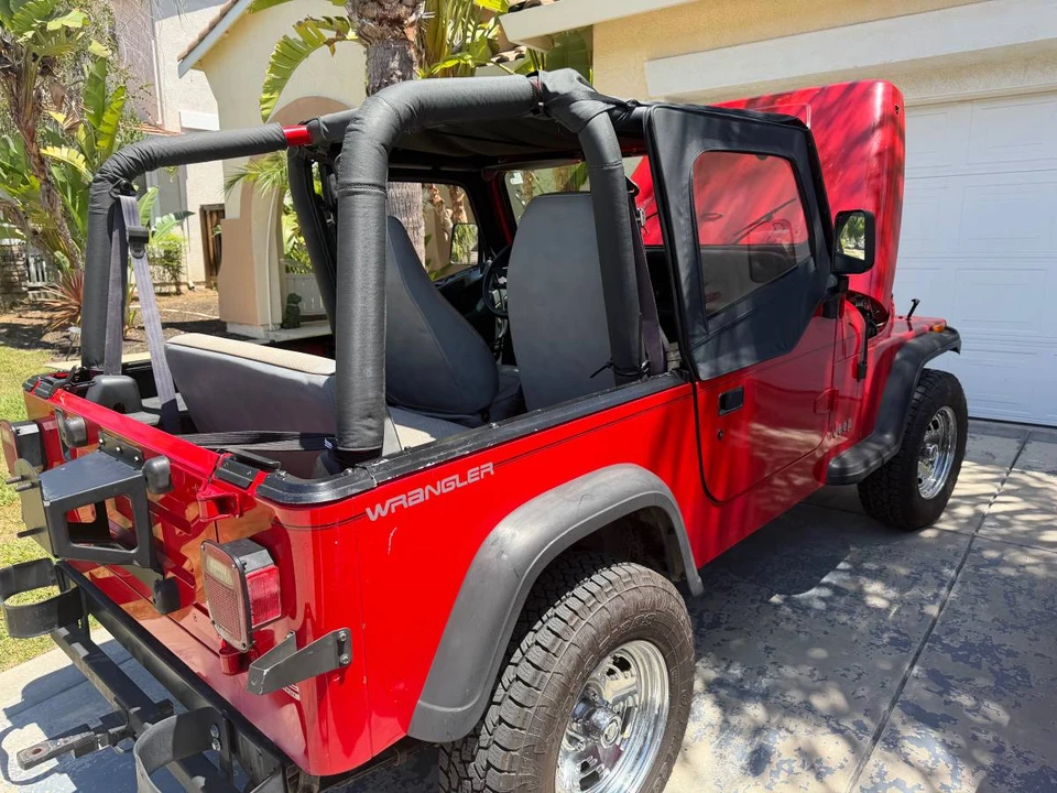 1994 Jeep YJ Wrangler - Image 4 of 10