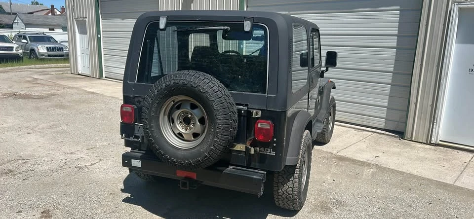 1994 Jeep YJ Wrangler - Image 4 of 10