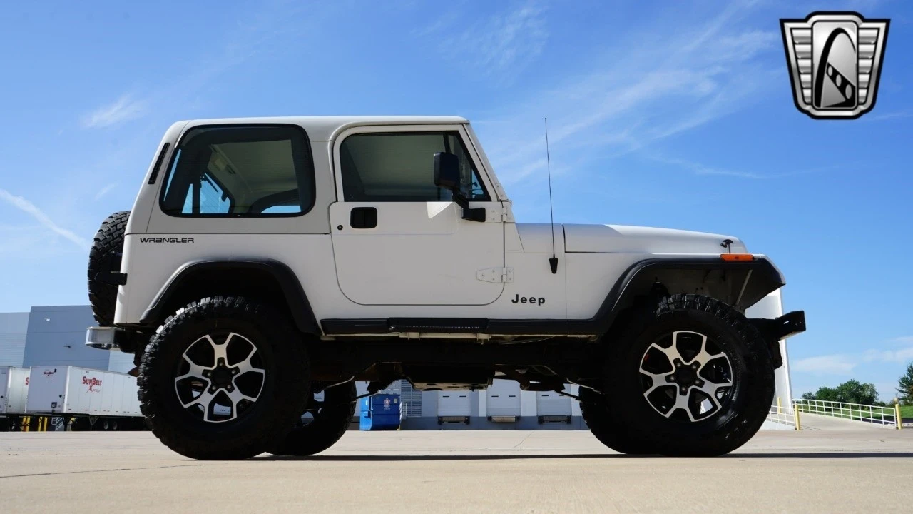 1994 Jeep YJ Wrangler - Image 5 of 12
